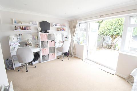 undefined, Fullerton Road, Byfleet, Surrey