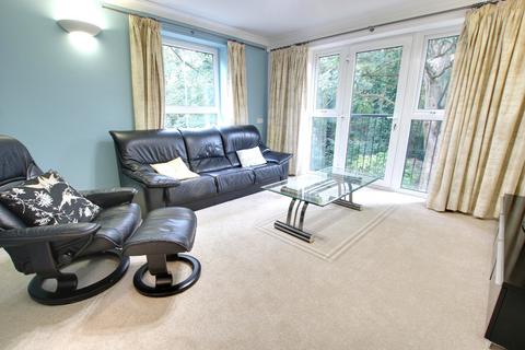 2 bedroom retirement property for sale, Rollesbrook Gardens, Southampton