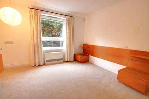 2 bedroom retirement property for sale, Rollesbrook Gardens, Southampton