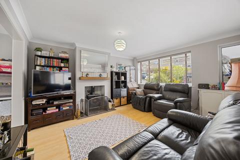15 Campton Place, Beddau, Pontypridd, CF38 2RT