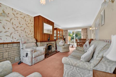 3 bedroom semi-detached bungalow for sale, Elmpark Vale, York, YO31