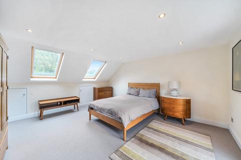 4 bedroom end of terrace house for sale, Gressenhall Road, Southfields, London, SW18