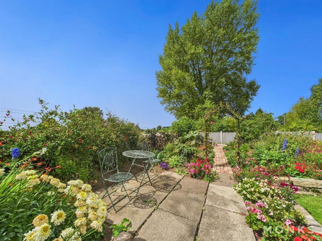 CAM01520 G0-PR0252-STILL043.jpg