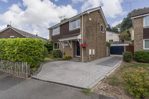 undefined, Pine View Close, Bursledon SO31