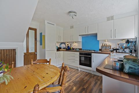 undefined, Pine View Close, Bursledon SO31