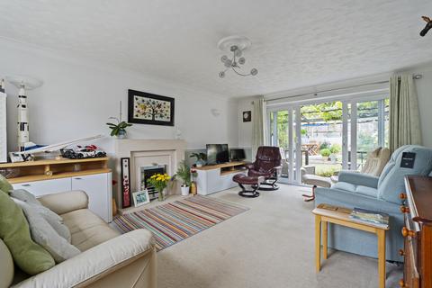 undefined, Pine View Close, Bursledon SO31