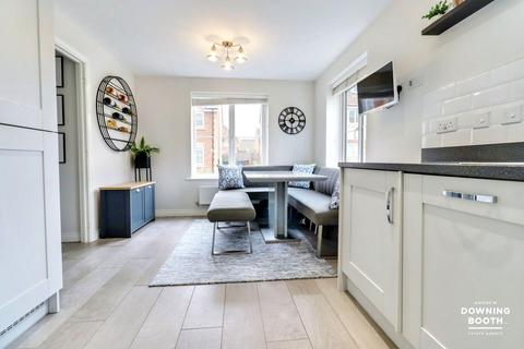 9 Carter Close, Tamworth, B79 8UE