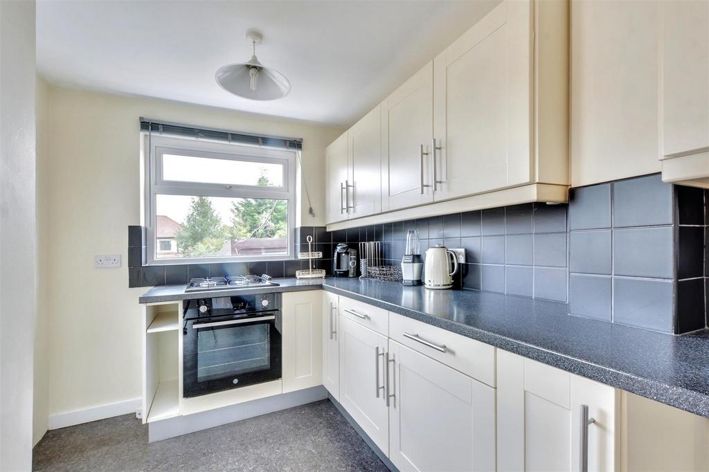 Kitchen 2.jpeg