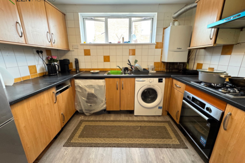 2 bedroom flat for sale, London N18
