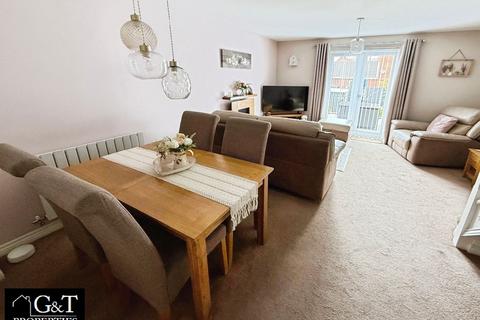 48 The Breeze, Brierley Hill, DY5 3AG