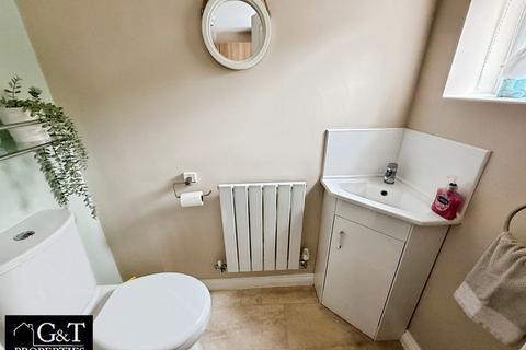 48 The Breeze, Brierley Hill, DY5 3AG