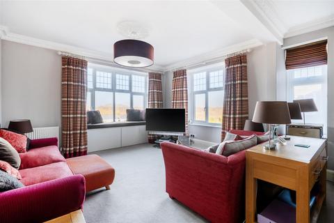 2 bedroom apartment for sale, Portsmouth Road, Surbiton