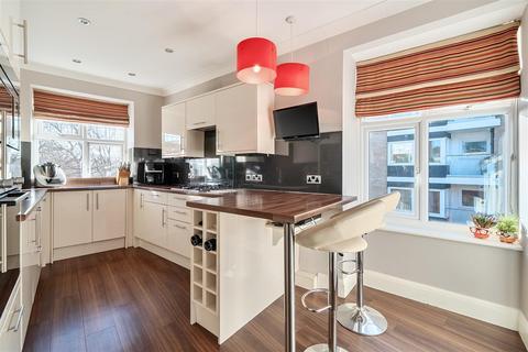 2 bedroom apartment for sale, Portsmouth Road, Surbiton