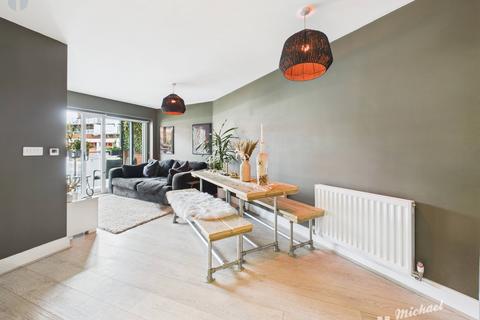 2 bedroom apartment for sale, The Arc, Exchange Street, Aylesbury, Buckinghamshire
