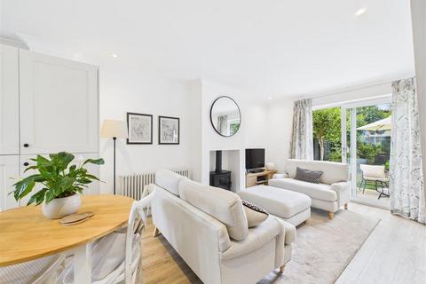 58 Cambridge Road, West Molesey, KT8 2AX
