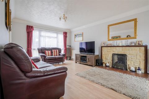 undefined, Wolf Lane, Windsor