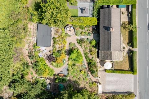 3 bedroom detached house for sale, Foxroyd Croft, Whitley Road, WF12