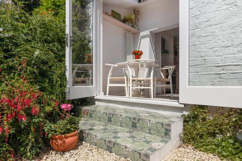 22 Tyssen Road, London, N16 7LX