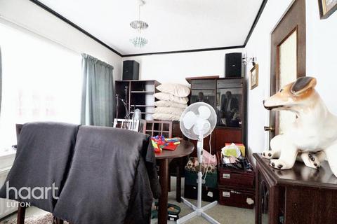 2 bedroom park home for sale, Little Meadow, Woodside Park Home, Woodside
