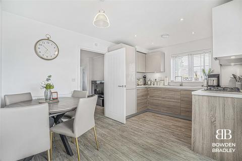 undefined, Five Oaks Lane, Chigwell