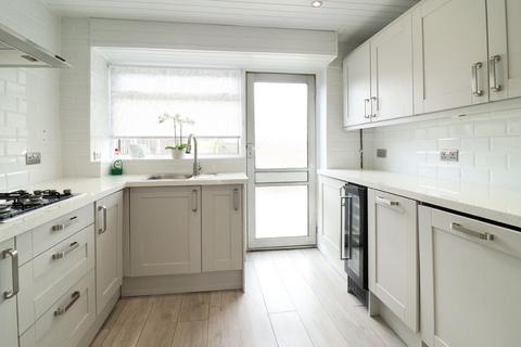 3 bedroom terraced house for sale, Butneys, Basildon, Essex, SS14