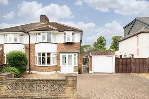 98 Pams Way, Epsom, KT19 0HP