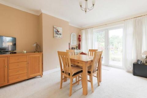 98 Pams Way, Epsom, KT19 0HP