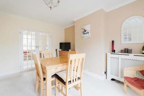 98 Pams Way, Epsom, KT19 0HP