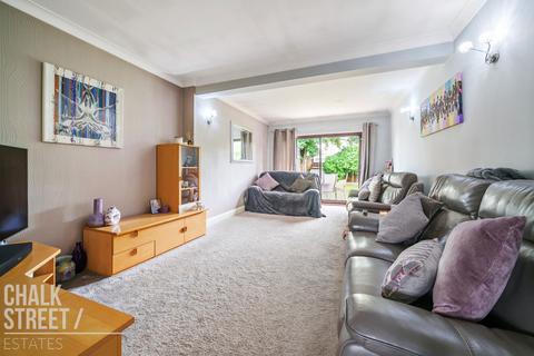 4 bedroom semi-detached bungalow for sale, Thakeray, New Road, Rainham, RM13