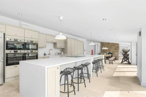 undefined, Bristol Road, Bristol BS37