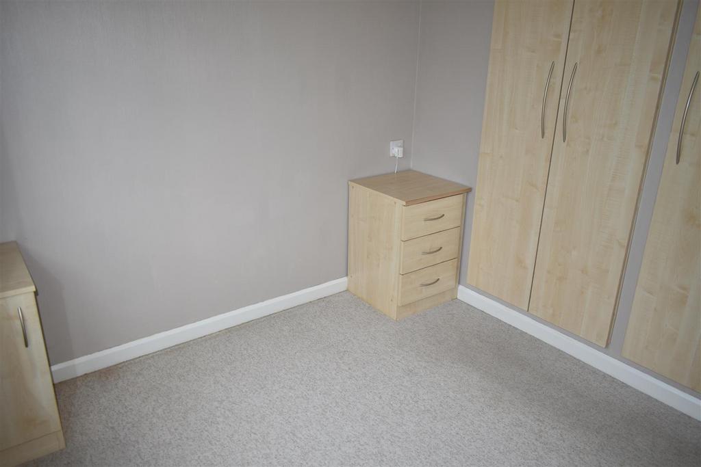 Bedroom 2.JPG