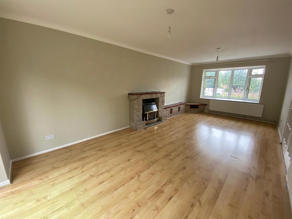 Living Room.jpg