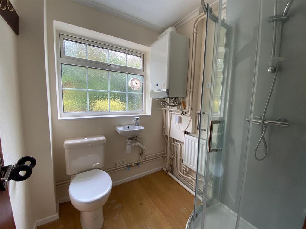 Shower Room.jpg