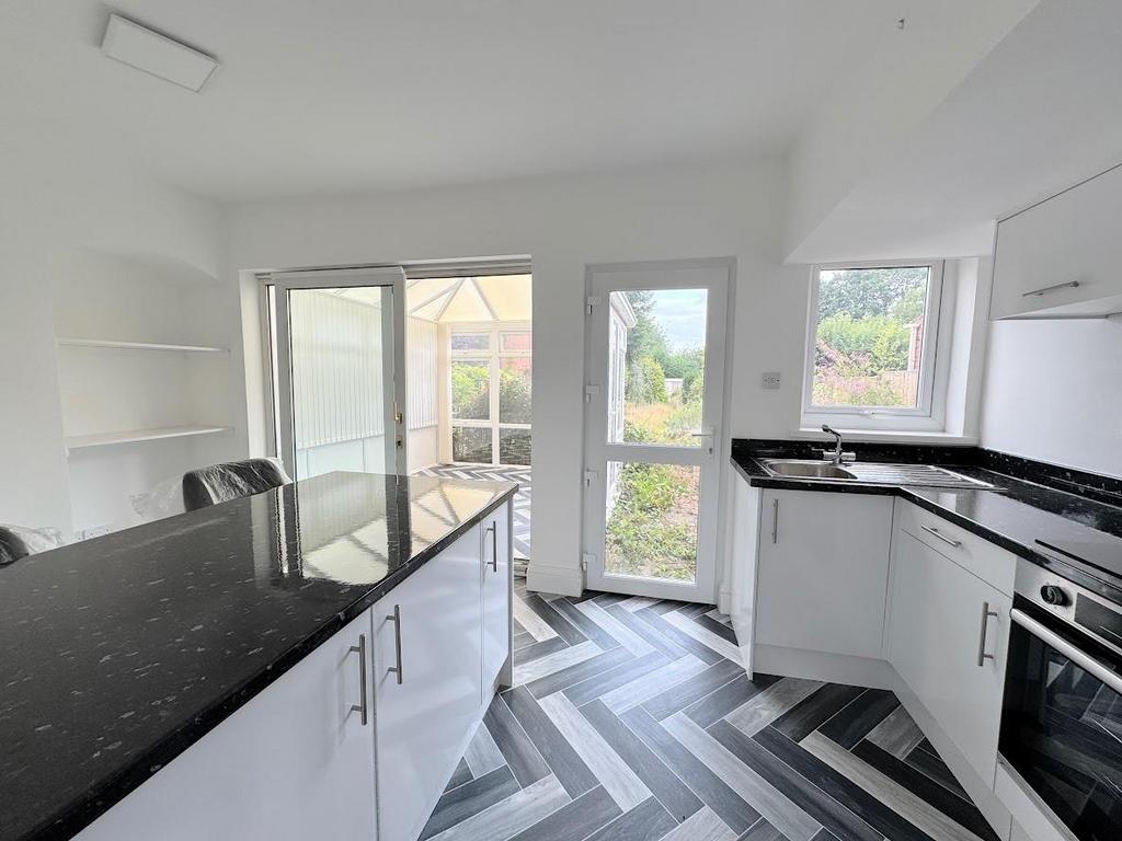 Dining kitchen