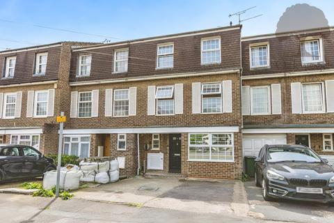 6 Arborfield Close, Slough, SL1 2JW