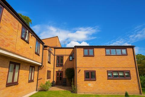 25 Woodburn Close, London, NW4 2NF
