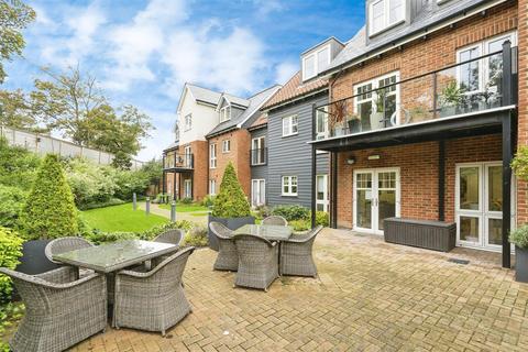 2 bedroom apartment for sale, Beaumaris Court, South Street, Sheringham