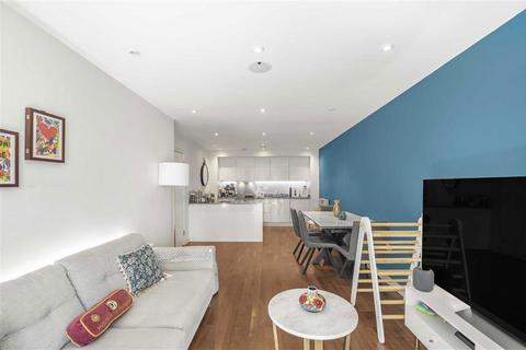 2 bedroom flat for sale, Enterprise Way, London SW18