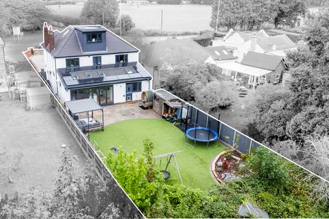 5 bedroom detached house for sale, Watling Street, Mile Oak B78