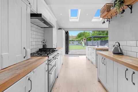 5 bedroom detached house for sale, Watling Street, Mile Oak B78
