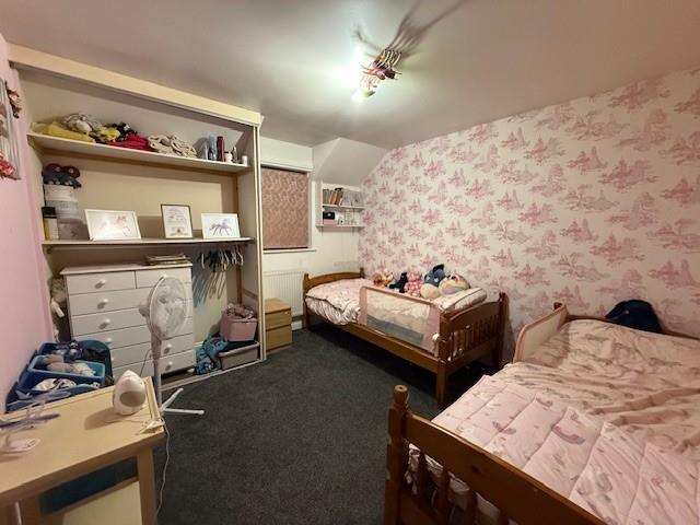 Bed2.jpg