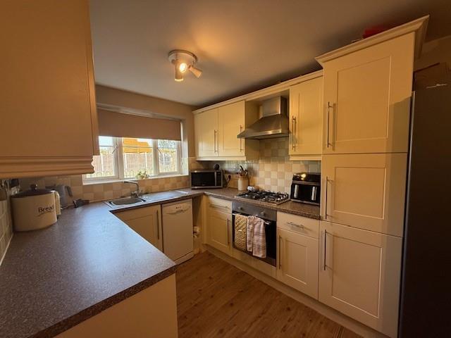Kitchen 4.jpg