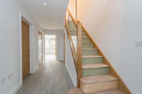 4 bedroom detached house for sale, Moors Close, Colchester CO7
