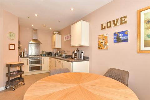 3 bedroom terraced house for sale, The Fort, Rochester, Kent