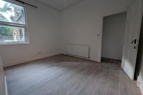 undefined, Catford, SE6