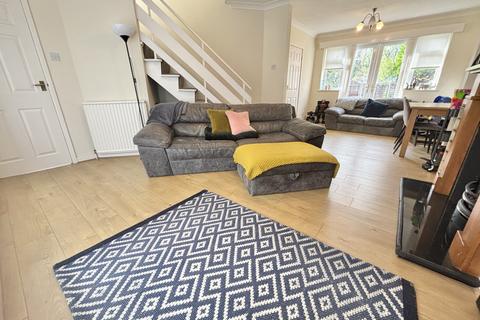 2 bedroom semi-detached house for sale, Elmwood Drive, Thornton FY5