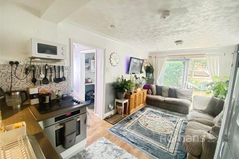 1 bedroom in a house share to rent, Cumberland Avenue, Basingstoke, RG22