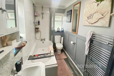 1 bedroom in a house share to rent, Cumberland Avenue, Basingstoke, RG22