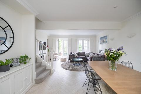 Cottenham Park Road, London, SW20