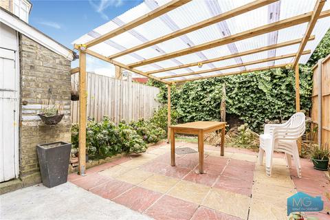 2 bedroom terraced house for sale, Kings Road, London, N22